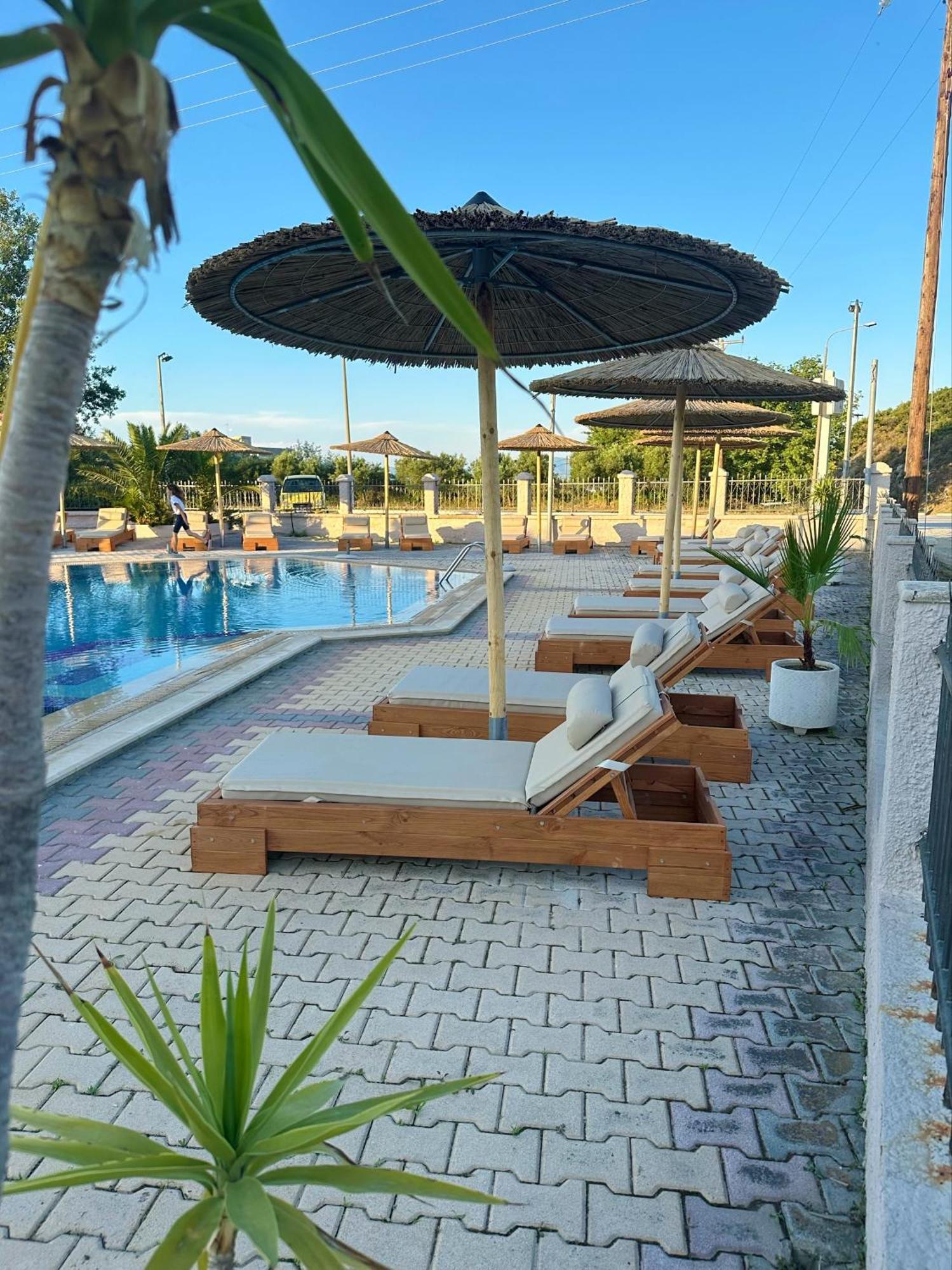 Hotel Palmera Sarti Eksteriør bilde